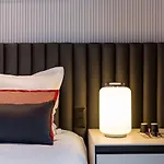 Hotel D