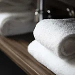 D Hotel 4*