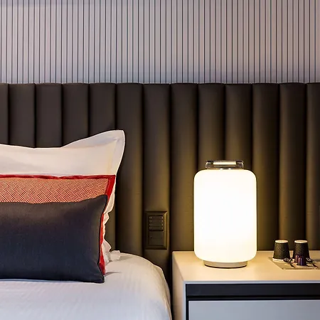 Hotel D