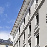 Hotel D